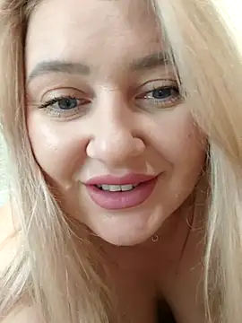 Snapshot of LadyLolyPop_ chatting on October 7, 2025, 3:25 am LadyLolyPop  online show from October 7, 2025, 3:25 am