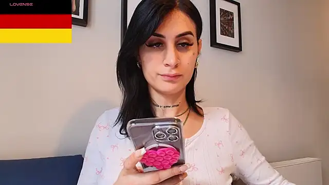 goddess dollxxx online show from October 9, 2025, 1:53 pm