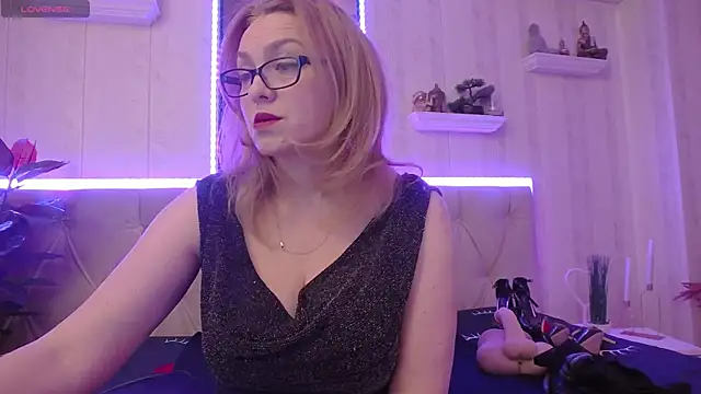 LadyJeen online show from February 18, 2025, 7:54 am