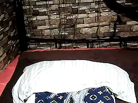 Snapshot of Dirtychubby29 chatting on December 5, 2024, 11:16 am Dirtychubby29 online show from December 5, 2024, 11:16 am