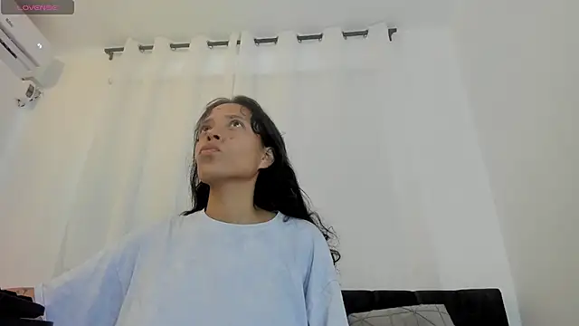 Snapshot of lexyfyre chatting on May 8, 2026, 11:26 am lexyfyre online show from May 8, 2026, 11:26 am