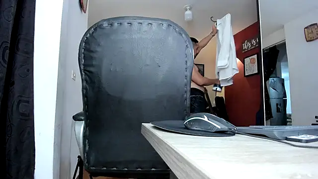 thesexlawyer1 online show from May 5, 2026, 5:15 am