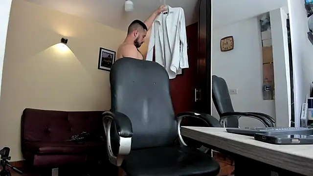 thesexlawyer1 online show from May 12, 2026, 3:36 am