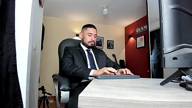 thesexlawyer1 online show from May 15, 2026, 4:19 am