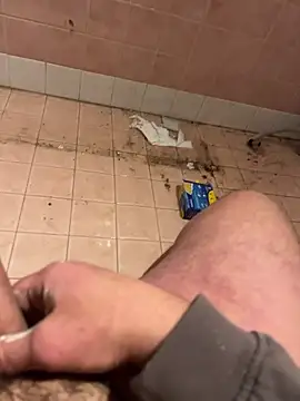 Snapshot of Angeloggaa chatting on March 7, 2026, 5:21 pm Angeloggaa online show from March 7, 2026, 5:21 pm