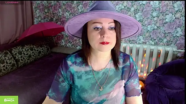 Julia-ru online show from May 13, 2026, 9:33 pm
