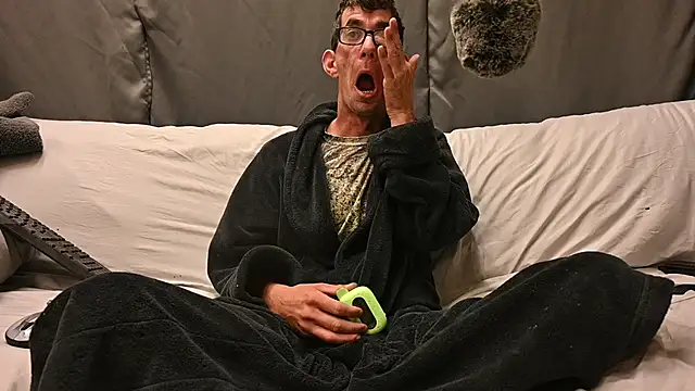 joeiandola online show from October 4, 2025, 5:22 pm