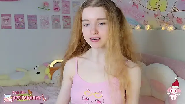 petiteluluxx online show from December 31, 2024, 8:59 am