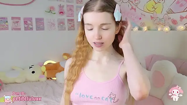petiteluluxx online show from February 5, 2025, 8:54 am