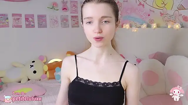 petiteluluxx online show from February 6, 2025, 9:00 am