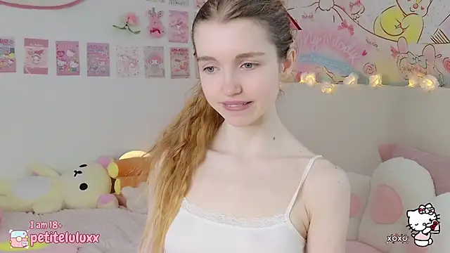 petiteluluxx online show from February 14, 2025, 9:03 am