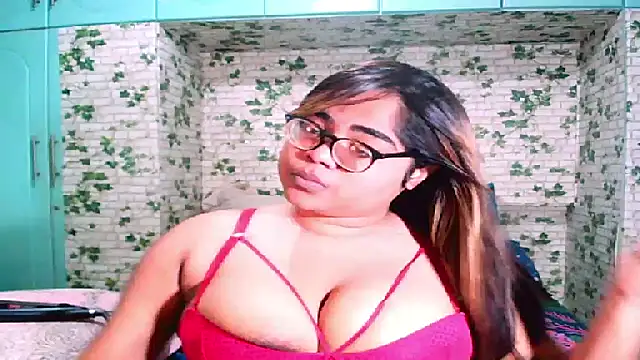 Indian Lola00 online show from June 30, 2026, 8:21 pm
