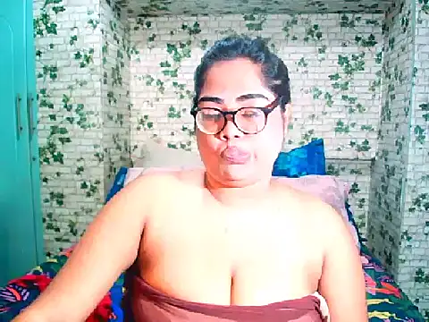 Indian Lola00 online show from July 1, 2026, 7:46 pm