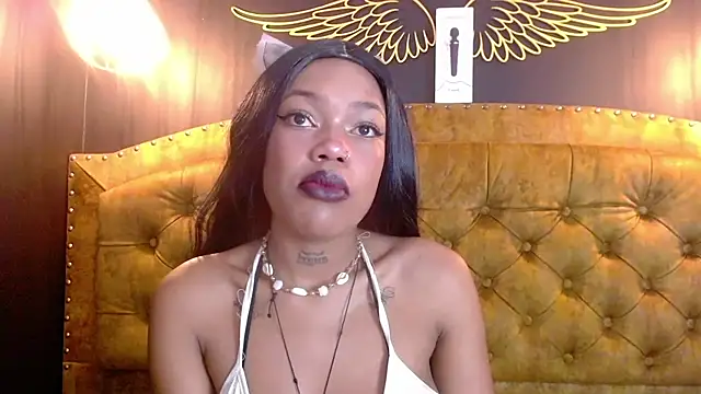 Snapshot of CrystalBrooke3x chatting on March 7, 2025, 7:27 pm CrystalBrooke3x online show from March 7, 2025, 7:27 pm