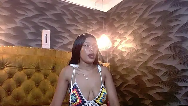 Snapshot of CrystalBrooke3x chatting on September 27, 2025, 8:25 pm CrystalBrooke3x online show from September 27, 2025, 8:25 pm