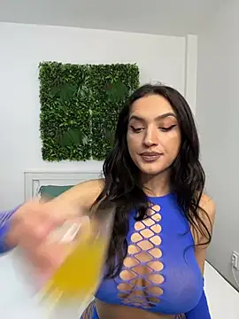 AylinRoss online show from January 15, 2025, 7:05 am