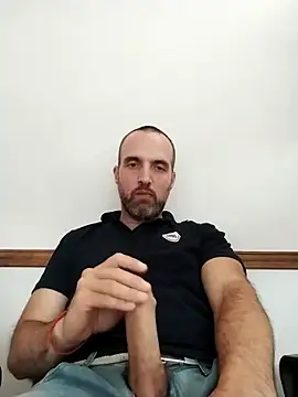 Snapshot of leon3875 chatting on December 16, 2024, 3:22 pm leon3875 online show from December 16, 2024, 3:22 pm