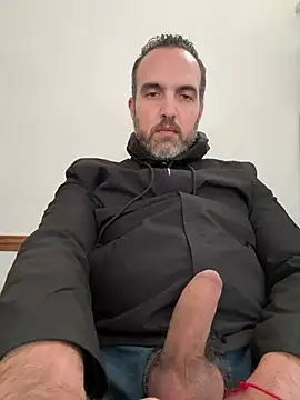 leon3875 online show from July 29, 2026, 3:21 pm