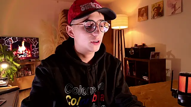 Snapshot of Mr_evan1 chatting on October 1, 2025, 4:13 pm Mr evan1 online show from October 1, 2025, 4:13 pm