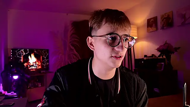 Snapshot of Mr_evan1 chatting on October 2, 2025, 4:36 pm Mr evan1 online show from October 2, 2025, 4:36 pm