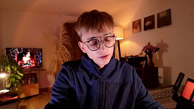 Snapshot of Mr_evan1 chatting on October 9, 2025, 2:59 pm Mr evan1 online show from October 9, 2025, 2:59 pm