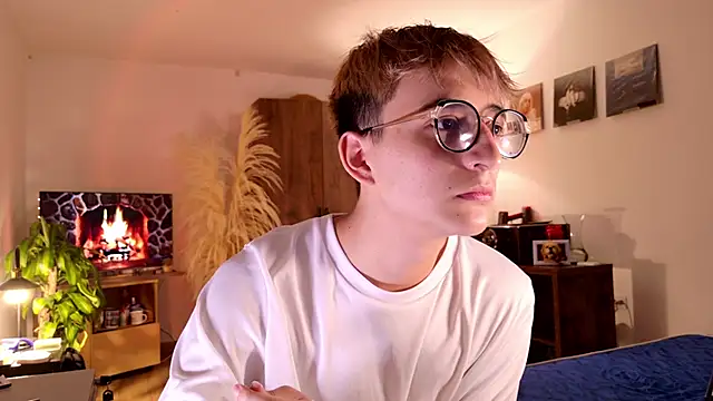 Snapshot of Mr_evan1 chatting on October 28, 2025, 4:09 pm Mr evan1 online show from October 28, 2025, 4:09 pm