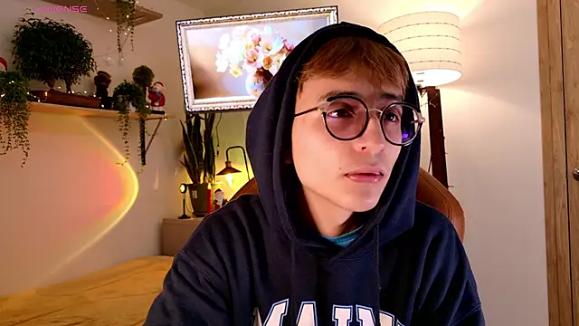 Mr evan1 online show from December 4, 2025, 4:16 pm