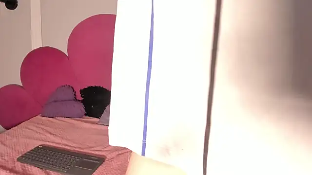 Emasanders online show from December 3, 2024, 2:03 am