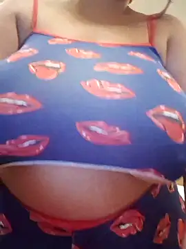 Escarlate4you  online show from May 2, 2026, 8:08 am