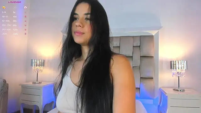 Snapshot of Mara_Betancurt chatting on January 11, 2025, 3:02 am Mara Betancurt online show from January 11, 2025, 3:02 am