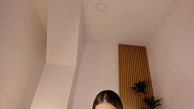 Mara Betancurt online show from June 15, 2026, 8:22 pm