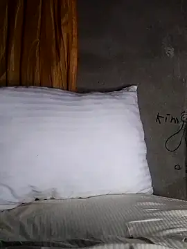 lachilena027 online show from February 27, 2025, 2:54 pm