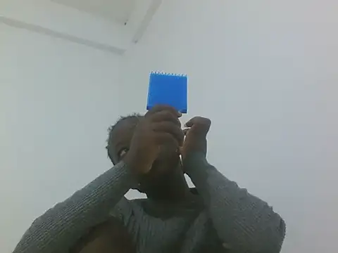 Snapshot of hey_its_andreana chatting on May 16, 2026, 12:04 pm hey its andreana online show from May 16, 2026, 12:04 pm