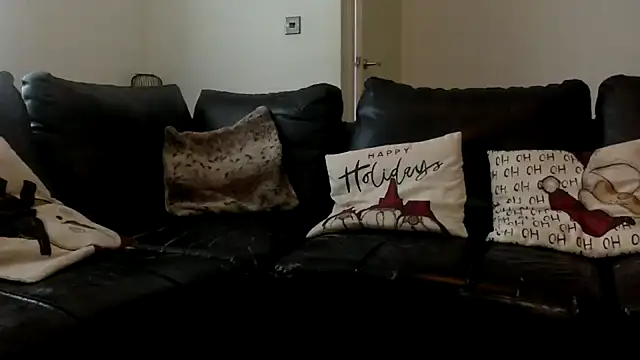 AshleyCox online show from December 10, 2024, 1:33 pm