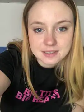 chloetarducci online show from March 1, 2025, 4:33 pm