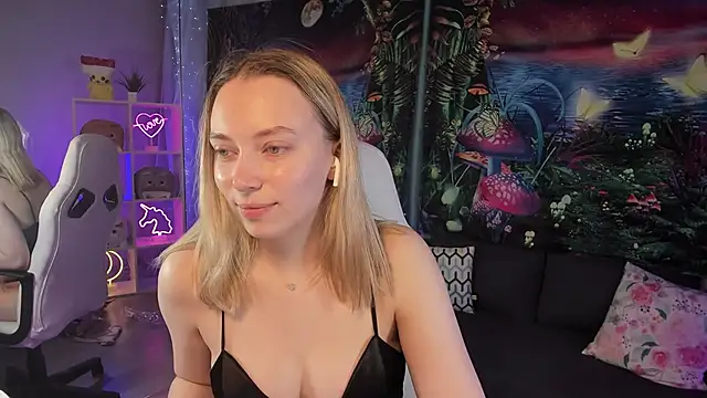 TiffanyBatson online show from February 6, 2025, 7:35 am