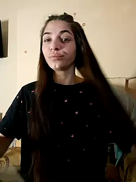 Snapshot of AntoniaHottie chatting on December 29, 2024, 9:17 am AntoniaHottie online show from December 29, 2024, 9:17 am