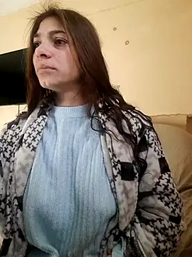 Snapshot of AntoniaHottie chatting on February 6, 2025, 9:43 am AntoniaHottie online show from February 6, 2025, 9:43 am
