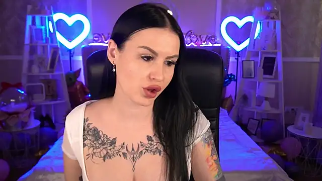 AmberDismond online show from February 11, 2025, 1:41 pm
