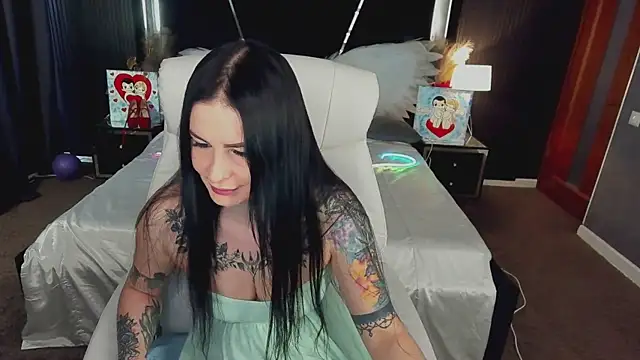 Snapshot of AmberDismond chatting on March 17, 2026, 6:39 am AmberDismond online show from March 17, 2026, 6:39 am