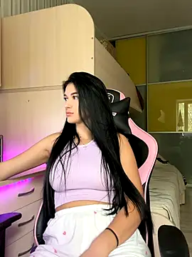 Snapshot of Julietta_a chatting on September 30, 2025, 7:24 am Julietta a online show from September 30, 2025, 7:24 am