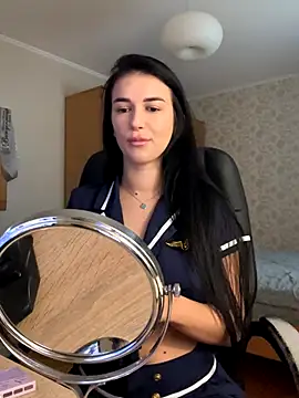 Snapshot of Julietta_a chatting on October 21, 2025, 7:31 am Julietta a online show from October 21, 2025, 7:31 am