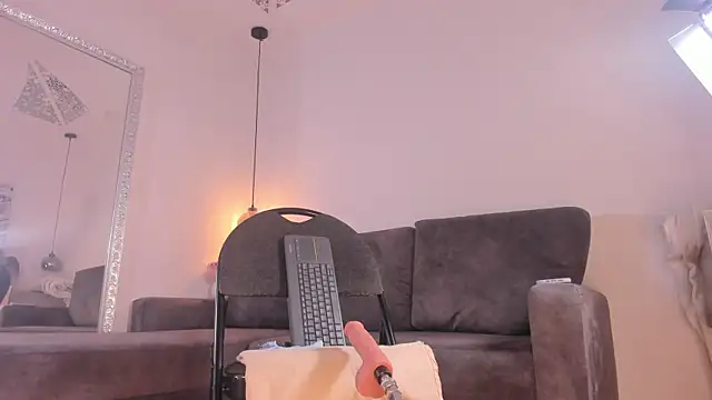Snapshot of Isabella_francoo chatting on September 15, 2025, 12:27 pm Isabella francoo online show from September 15, 2025, 12:27 pm