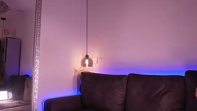 Isabella francoo online show from June 13, 2026, 11:52 am