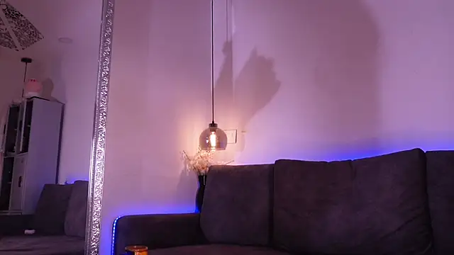 Isabella francoo online show from June 16, 2026, 11:46 am