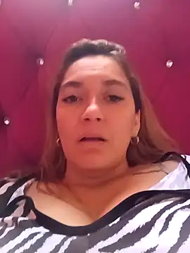 Snapshot of Izury_Blondee chatting on February 7, 2025, 11:45 am Izury Blondee online show from February 7, 2025, 11:45 am