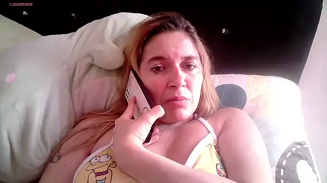 Snapshot of Izury_Blondee chatting on February 23, 2025, 3:40 pm Izury Blondee online show from February 23, 2025, 3:40 pm