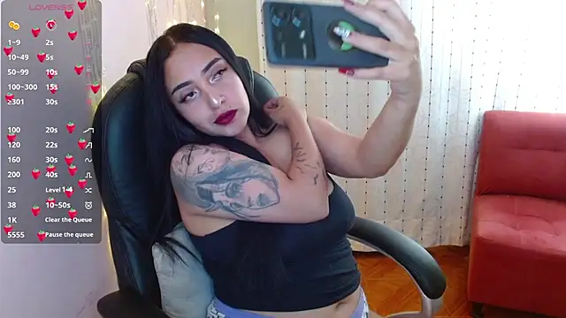 AmberGoddess  online show from December 15, 2024, 12:06 pm