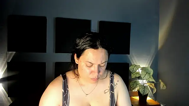 Snapshot of Biiancacox chatting on September 19, 2025, 3:08 am Biiancacox online show from September 19, 2025, 3:08 am
