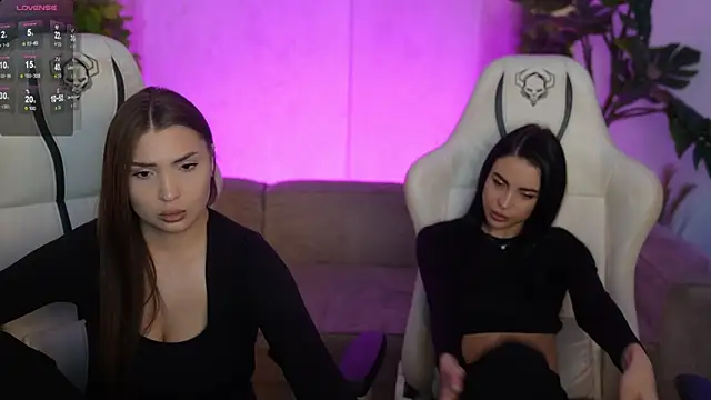 Tina Breeze online show from December 17, 2025, 8:20 am